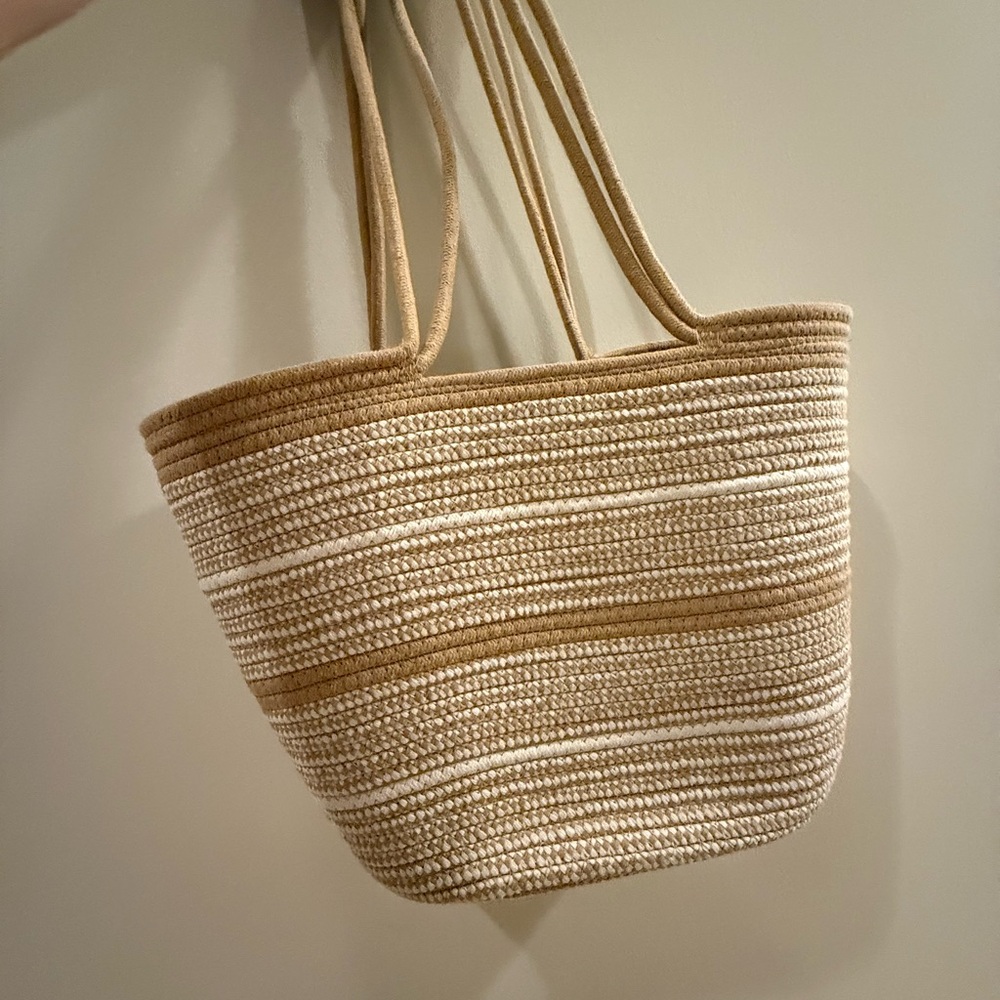 Bag, brand unknown. New